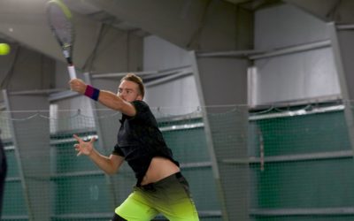 Ask legger tennisen på hylla